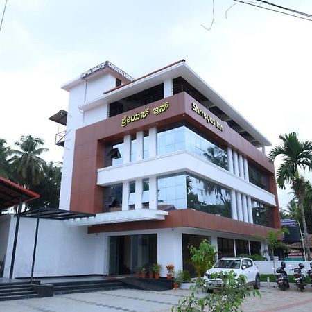 Shrreyas Inn Boarding & Lodging كوندابور المظهر الخارجي الصورة