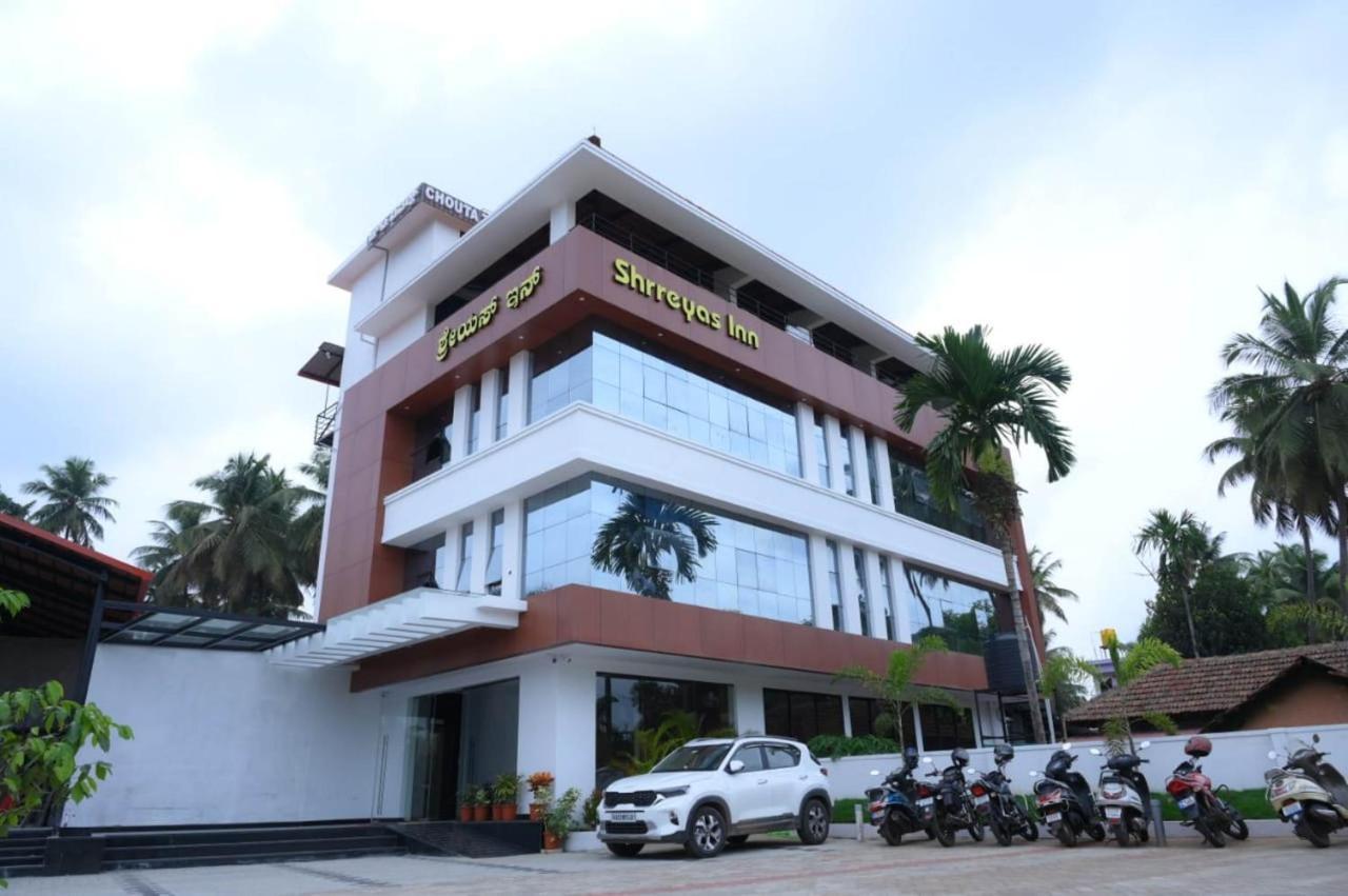 Shrreyas Inn Boarding & Lodging كوندابور المظهر الخارجي الصورة