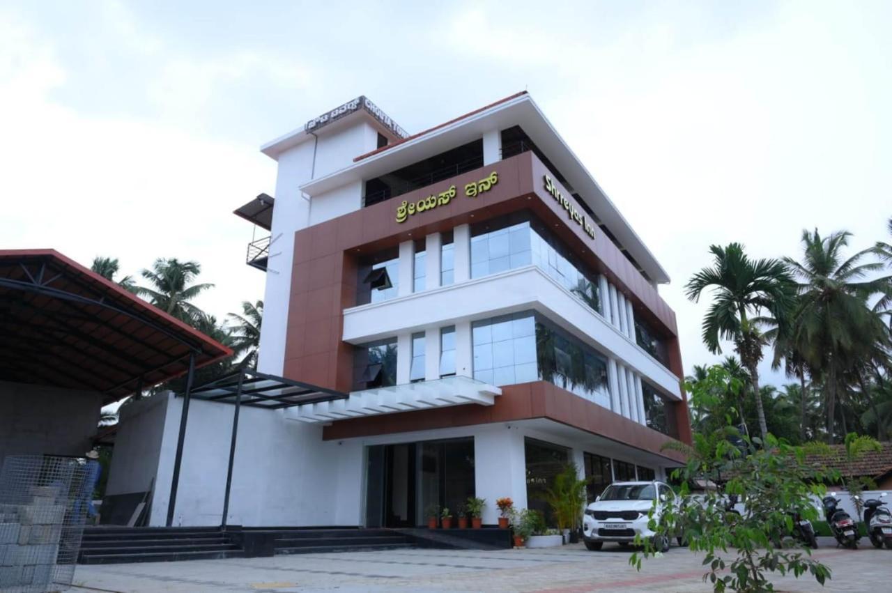 Shrreyas Inn Boarding & Lodging كوندابور المظهر الخارجي الصورة