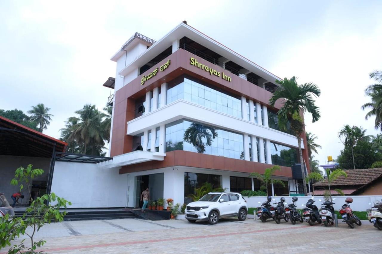 Shrreyas Inn Boarding & Lodging كوندابور المظهر الخارجي الصورة