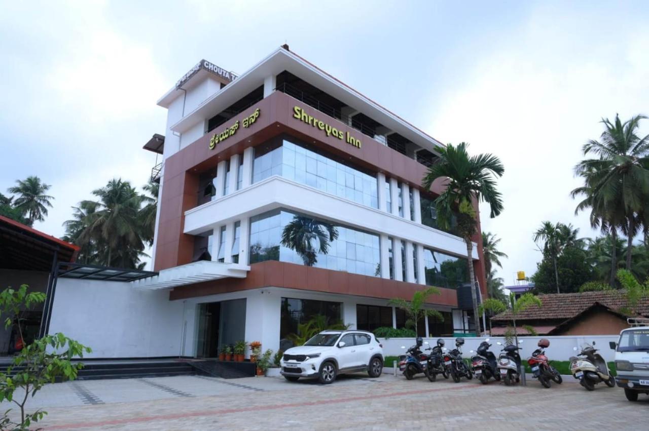 Shrreyas Inn Boarding & Lodging كوندابور المظهر الخارجي الصورة